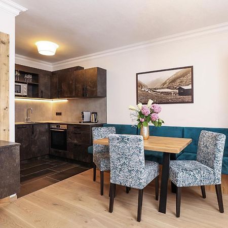 Living Central Grossarl Bagian luar foto