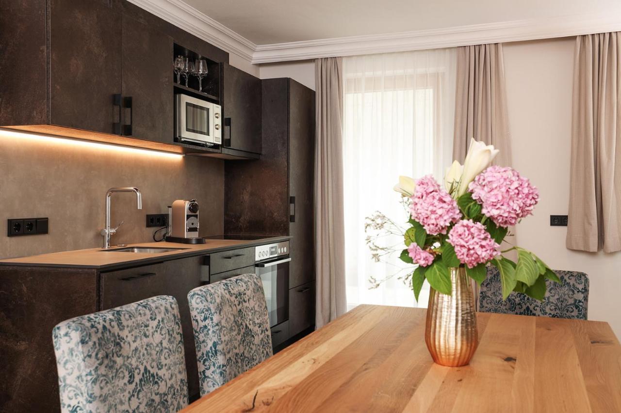 Living Central Grossarl Bagian luar foto